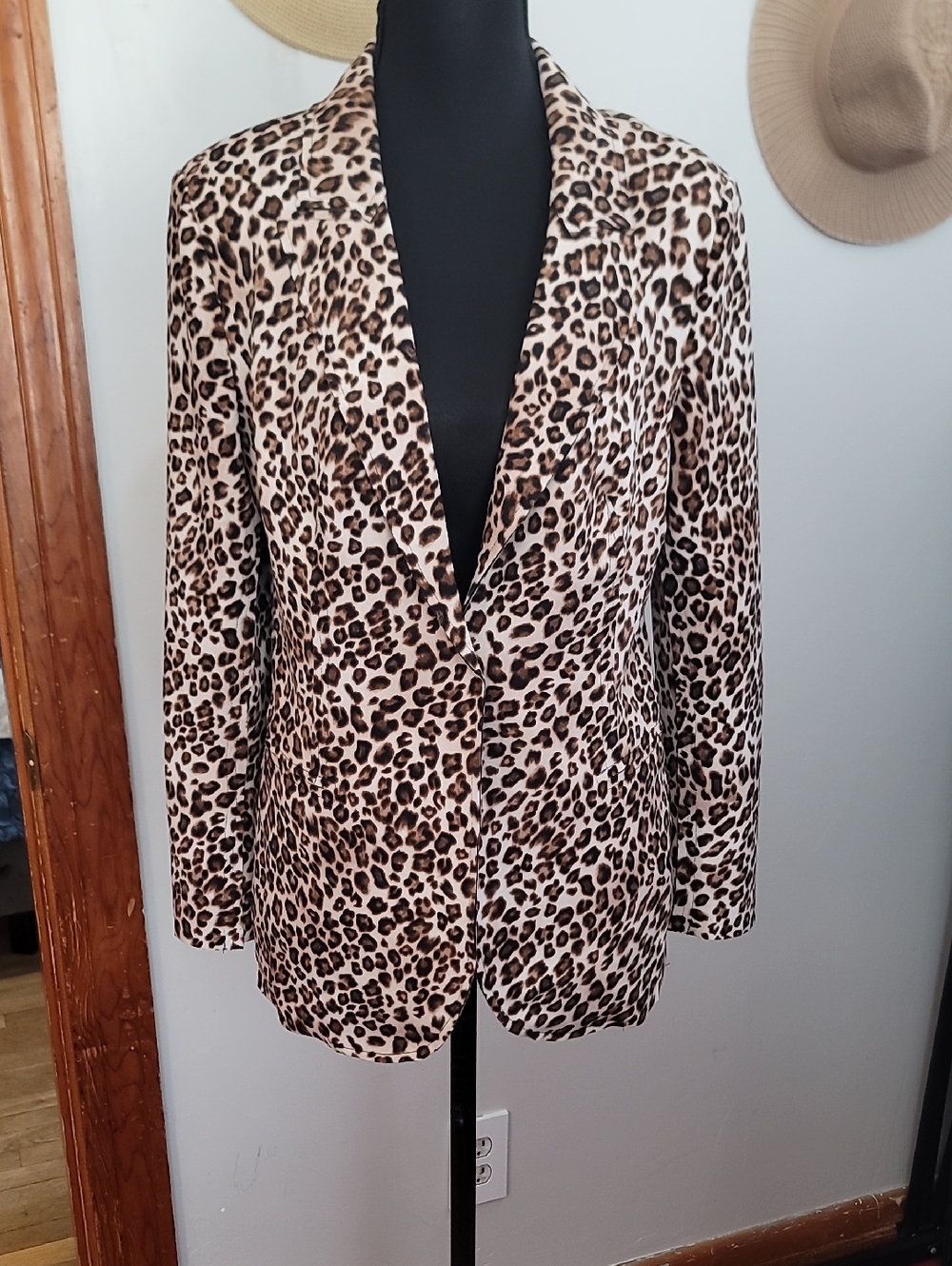 Tahari Leopard Print Blazer in Brown and Tan